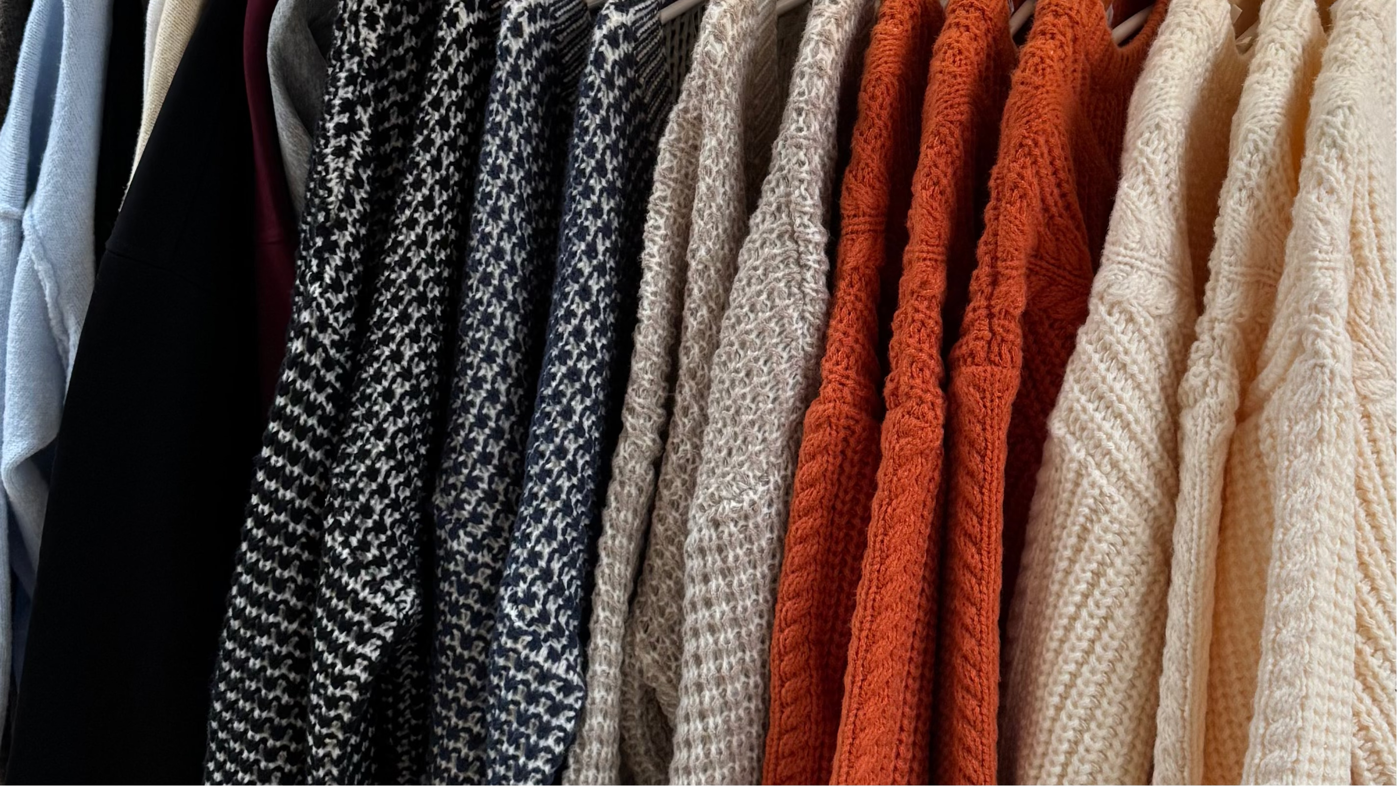 Ontdek onze nieuwste collectie – warm, tijdloos en comfortabel.